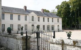 Chateau De Maudetour